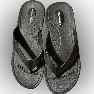 OKABASHI Black thong sandals Size 6